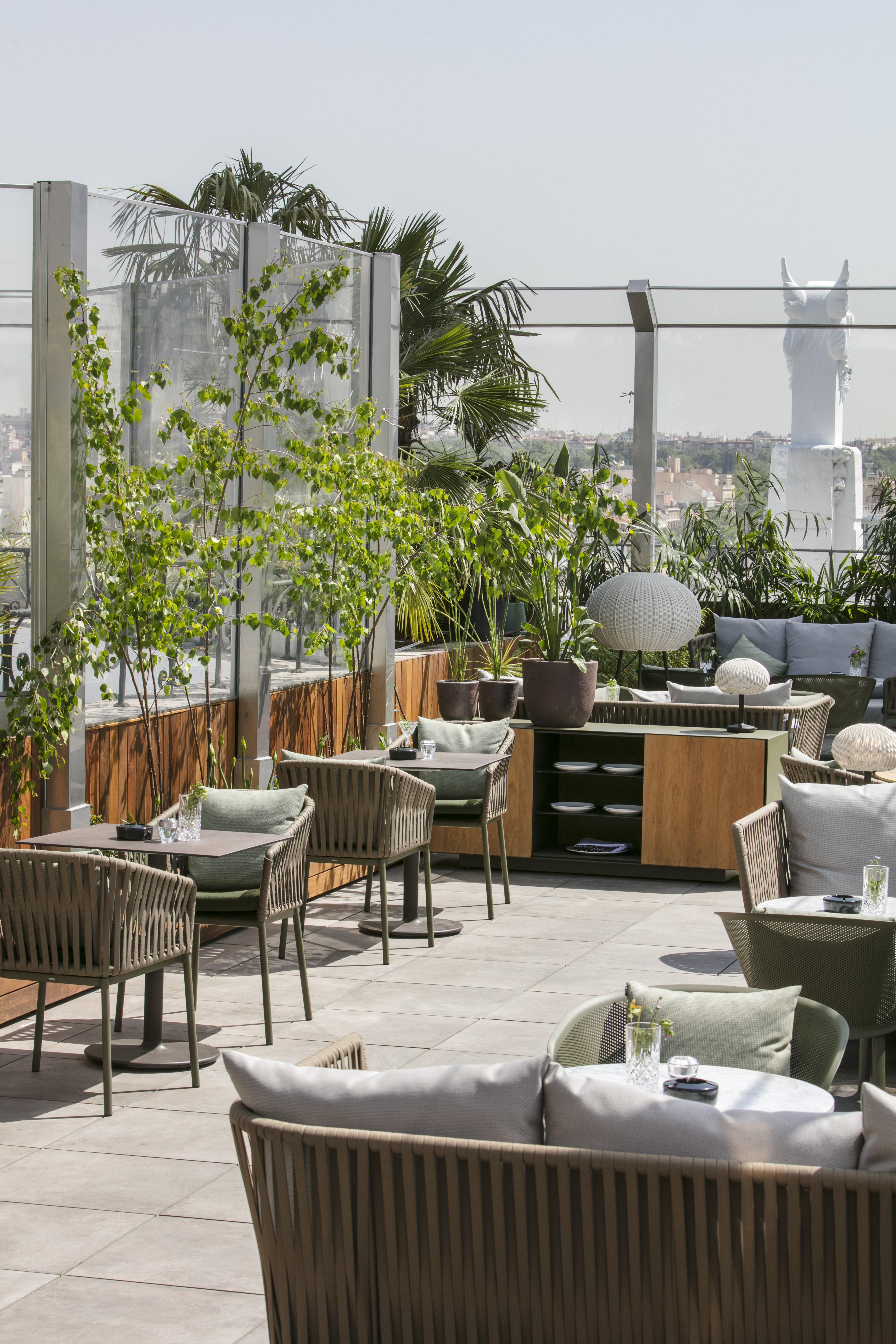 Me Madrid Reina Victoria By Melia Hotel Ngoại thất bức ảnh
