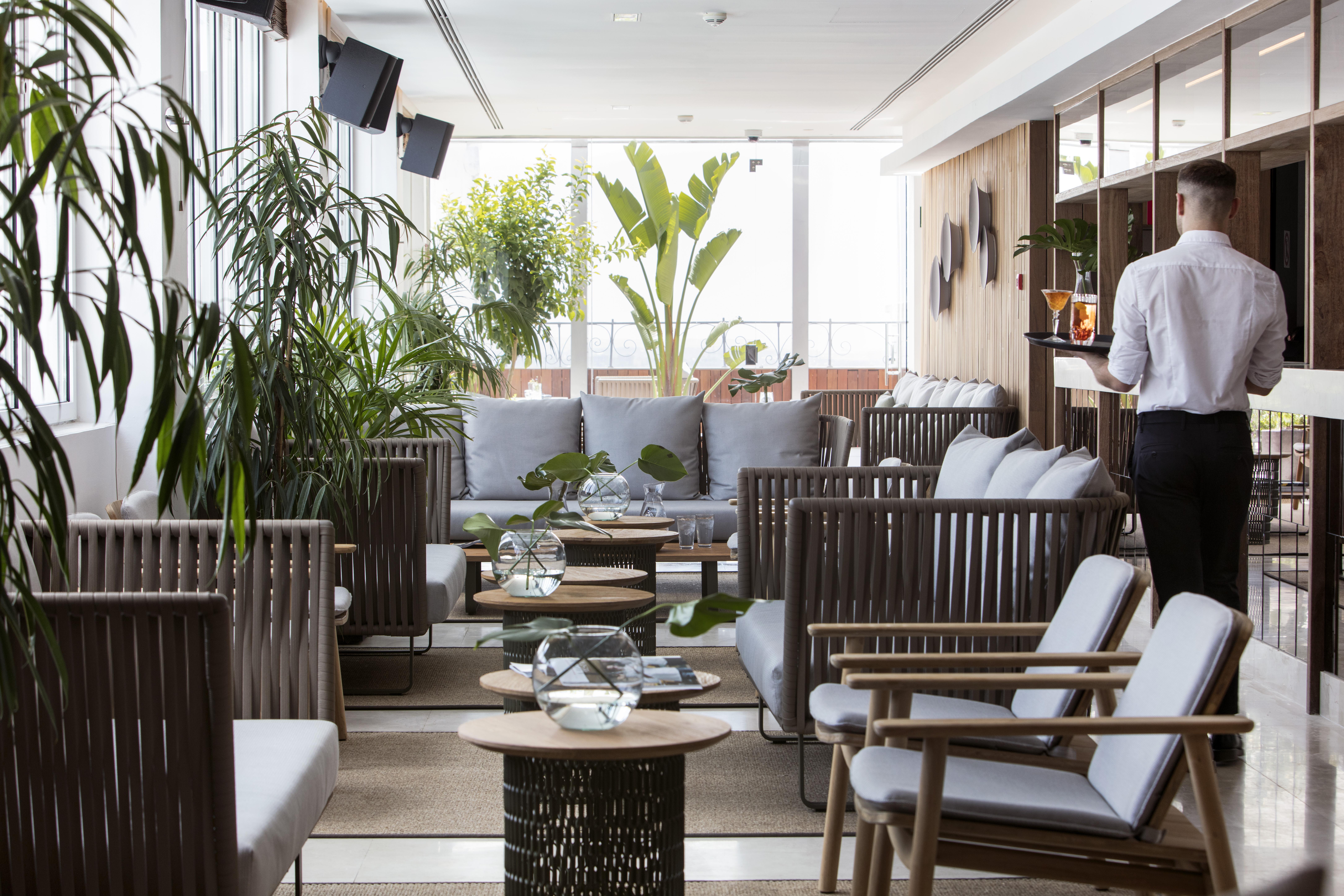 Me Madrid Reina Victoria By Melia Hotel Ngoại thất bức ảnh