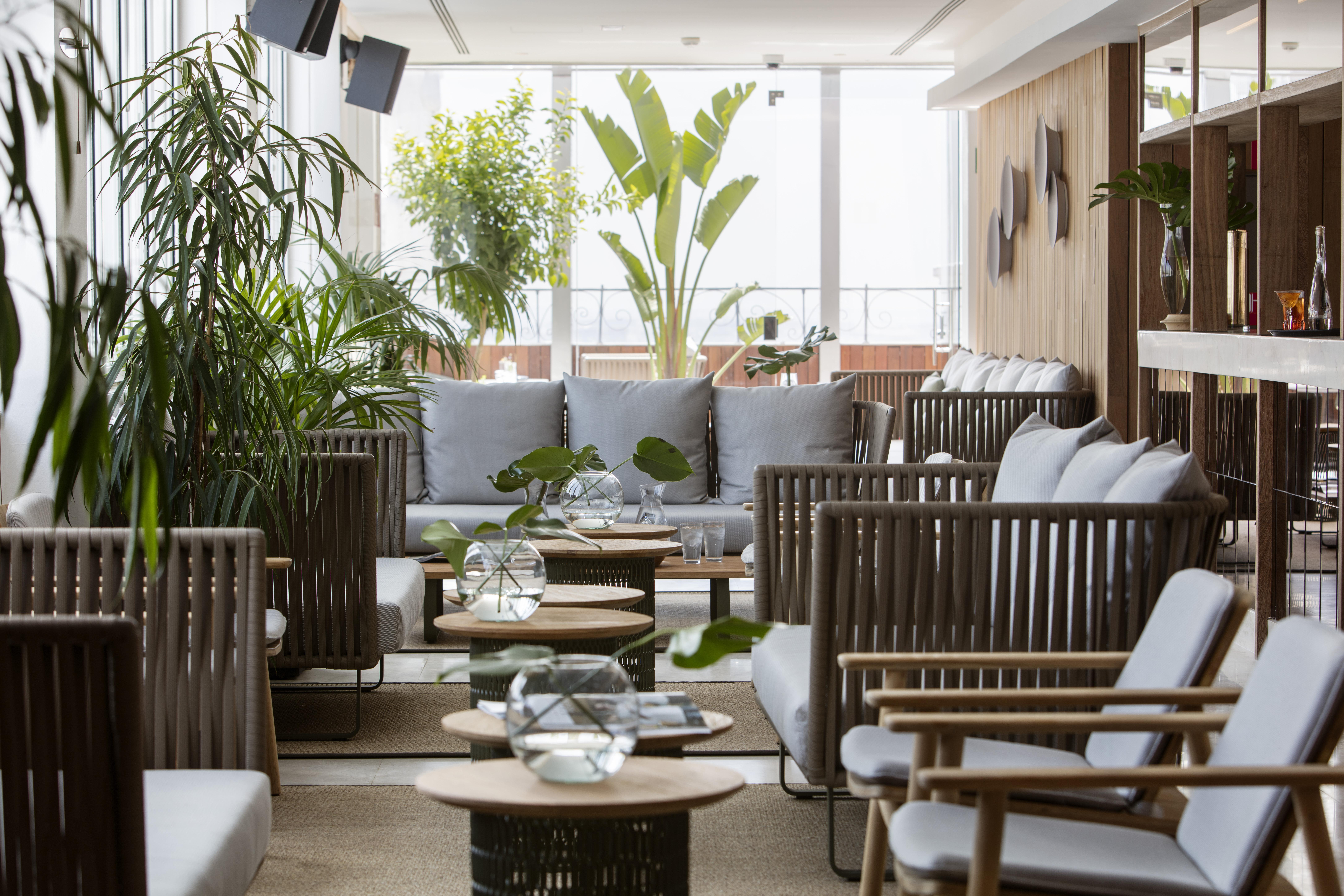 Me Madrid Reina Victoria By Melia Hotel Ngoại thất bức ảnh
